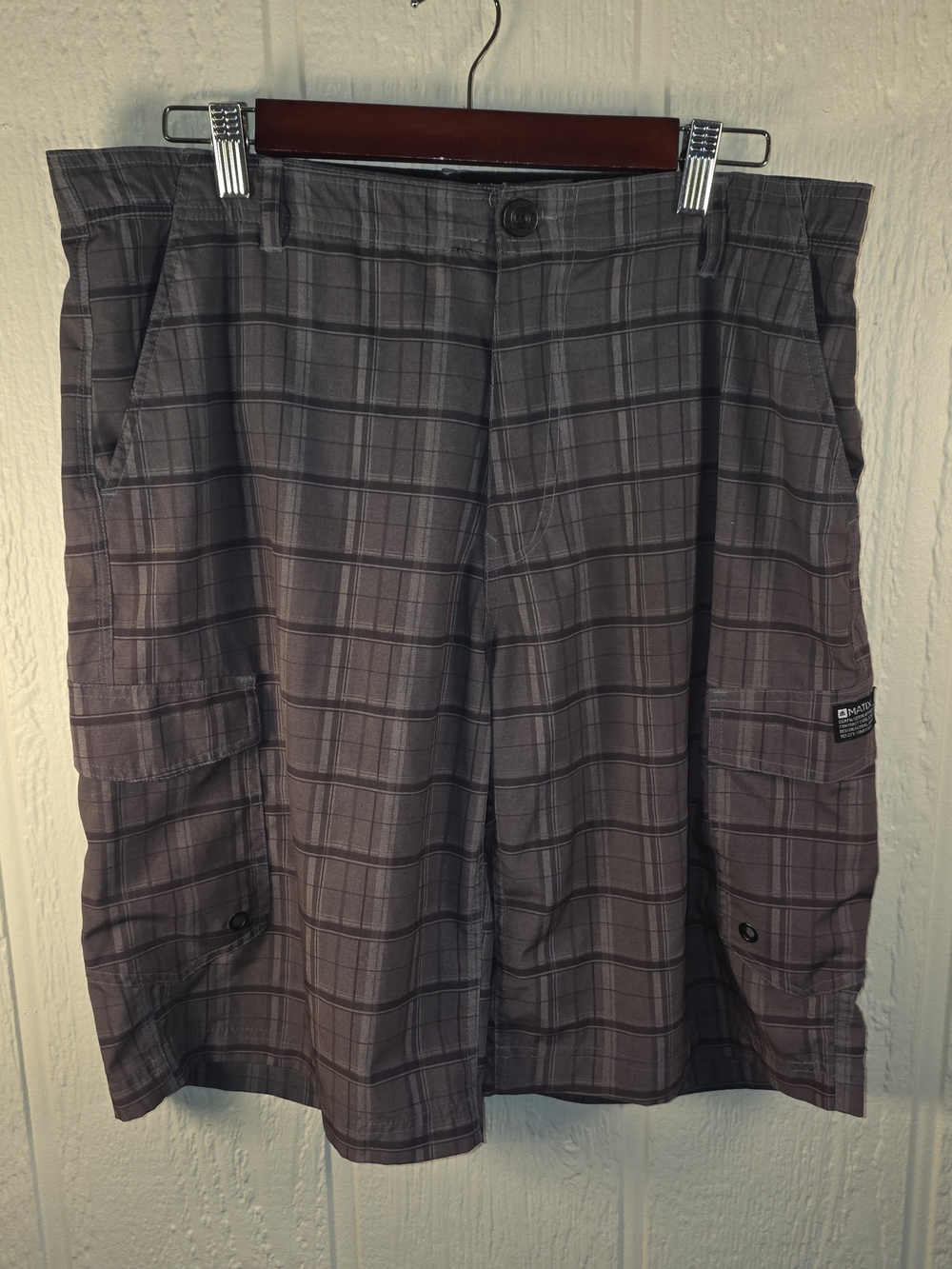Matix Men's Gray Plaid Cargo Shorts, Size 34